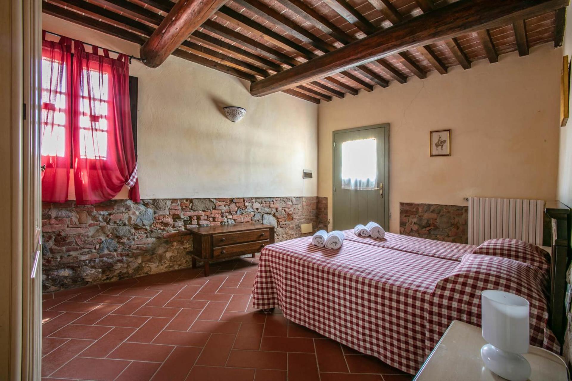 Fattoria Di Colleoli Guest House Bagian luar foto