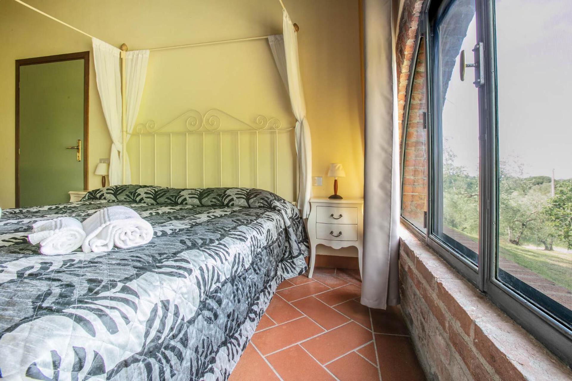 Fattoria Di Colleoli Guest House Bagian luar foto