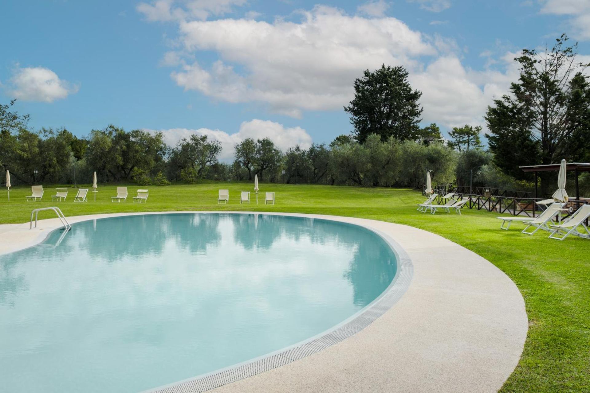 Fattoria Di Colleoli Guest House Bagian luar foto